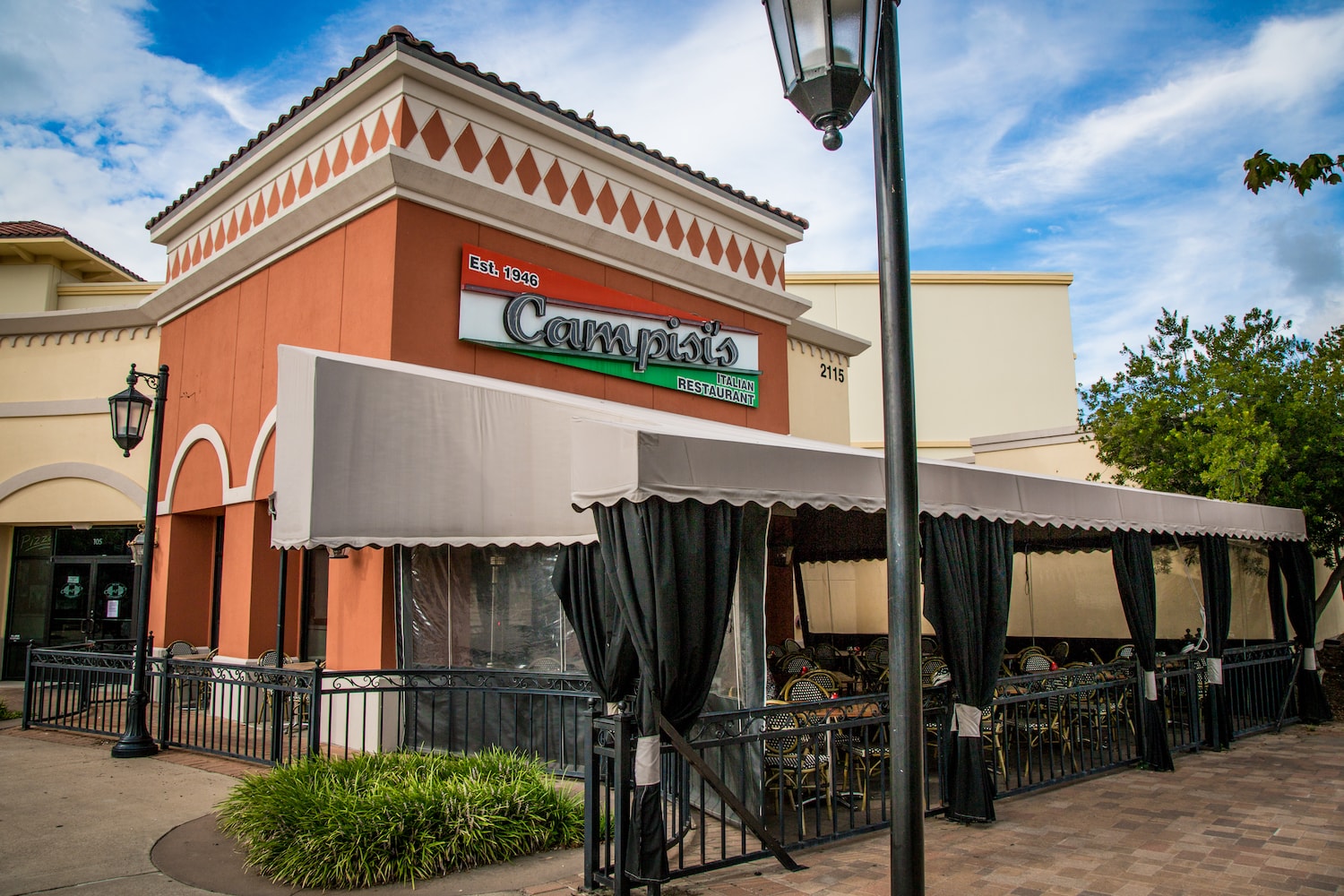 The Harbor at Rockwall: A Great Place to Eat Pizza | Campisi's